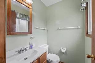 314 Sunset Dr, Pewaukee, WI 53072 - Photo 28