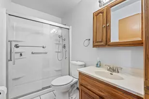314 Sunset Dr, Pewaukee, WI 53072 - Photo 16