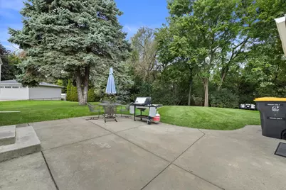 1628  Wiese Ln, Racine, WI 53406 - Photo 4