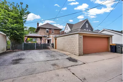 1574 S 77 St, West Allis, WI 53214 - Photo 20