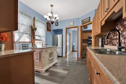 1574 S 77 St, West Allis, WI 53214 - Photo 8