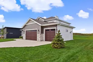 2009 Paris Ln, Cottage Grove, WI 53527 - Photo 56