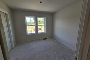 548 Harvest Ln, Hartford, WI 53027 - Photo 10