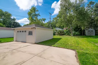 1827 N 117th St, Wauwatosa, WI 53226 - Photo 26