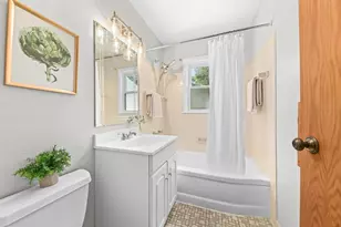1827 N 117th St, Wauwatosa, WI 53226 - Photo 16