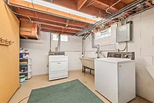 1827 N 117th St, Wauwatosa, WI 53226 - Photo 24