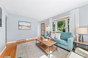1827 N 117th St, Wauwatosa, WI 53226 - Photo 4