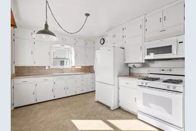 1814 S 9th St, Manitowoc, WI 54220 - Photo 12