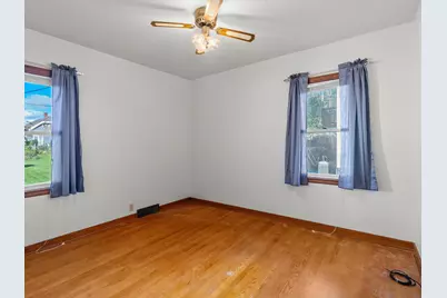 1814 S 9th St, Manitowoc, WI 54220 - Photo 18