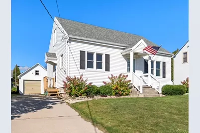 1814 S 9th St, Manitowoc, WI 54220 - Photo 2