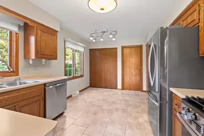 3775  Yukon Rd #D, Brookfield, WI 53045 - Photo 16