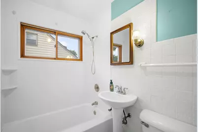 1405  Beverly Ln, West Bend, WI 53090 - Photo 8
