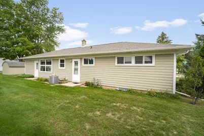 1405  Beverly Ln, West Bend, WI 53090 - Photo 18