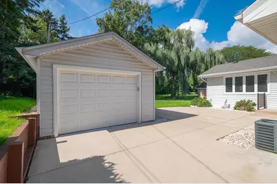 551 N 93rd St, Milwaukee, WI 53226 - Photo 24