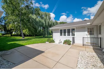 551 N 93rd St, Milwaukee, WI 53226 - Photo 26
