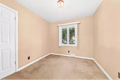 551 N 93rd St, Milwaukee, WI 53226 - Photo 16
