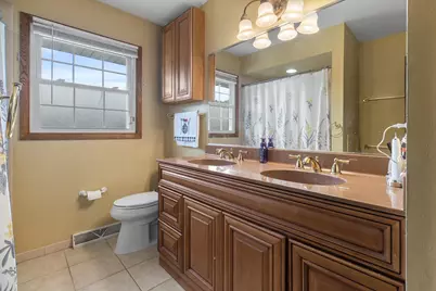 7053 N 45th St, Milwaukee, WI 53223 - Photo 18