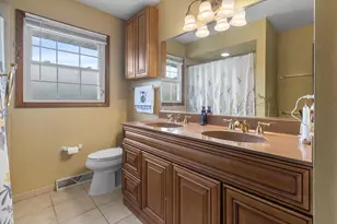 7053 N 45th St, Milwaukee, WI 53223 - Photo 18