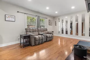7053 N 45th St, Milwaukee, WI 53223 - Photo 4
