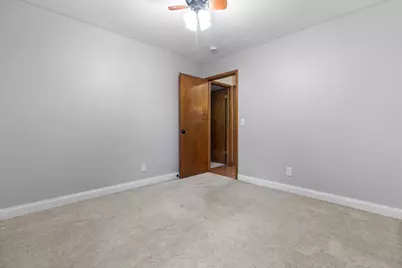 7053 N 45th St, Milwaukee, WI 53223 - Photo 20