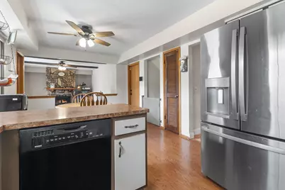 7053 N 45th St, Milwaukee, WI 53223 - Photo 8