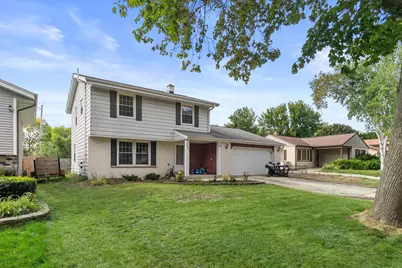 7053 N 45th St, Milwaukee, WI 53223 - Photo 2