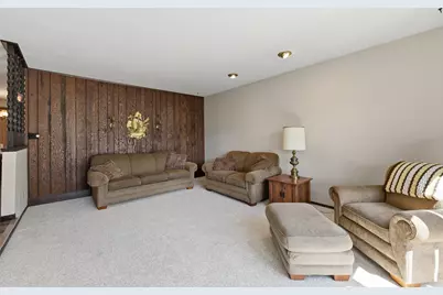 1706  Sunset Ln, New Holstein, WI 53061 - Photo 4