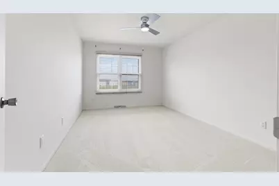 207  Nicholson Ave, South Milwaukee, WI 53172 - Photo 14