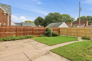 3374 N 46th St, Milwaukee, WI 53216 - Photo 24