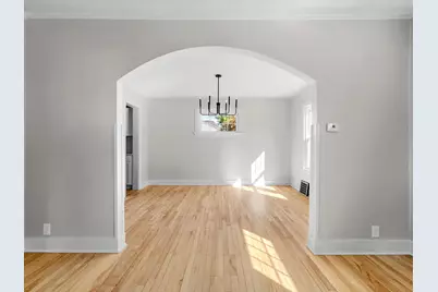 2802  Clark St, Manitowoc, WI 54220 - Photo 6