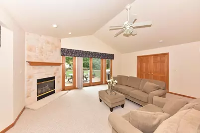 N21W24347  Deer Park Ct #A, Pewaukee, WI 53072 - Photo 6