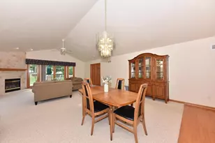 N21W24347 Deer Park Ct, Pewaukee, WI 53072 - Photo 4