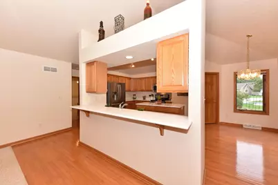 N21W24347  Deer Park Ct #A, Pewaukee, WI 53072 - Photo 10