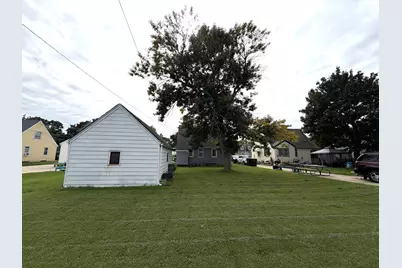 8712 W Montana Ave, West Allis, WI 53227 - Photo 28