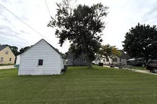 8712 W Montana Ave, West Allis, WI 53227 - Photo 28