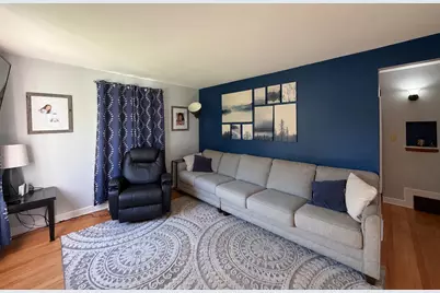 8712 W Montana Ave, West Allis, WI 53227 - Photo 2