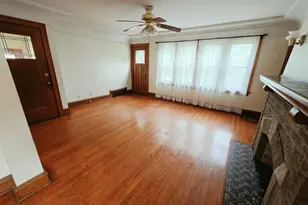 2519 N 62nd St, Wauwatosa, WI 53213 - Photo 12