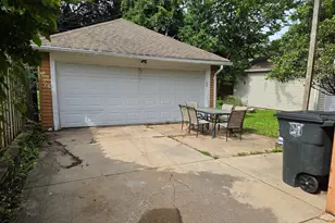 2519 N 62nd St, Wauwatosa, WI 53213 - Photo 10