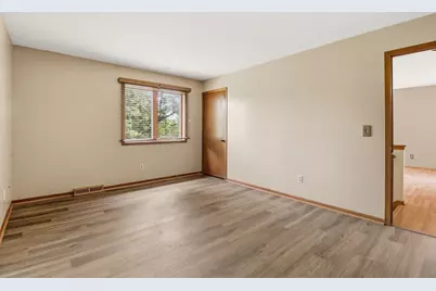 2962  Madison St #D, Waukesha, WI 53188 - Photo 4
