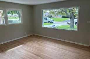 4428 S 63rd St, Greenfield, WI 53220 - Photo 12