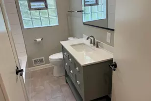 4428 S 63rd St, Greenfield, WI 53220 - Photo 16