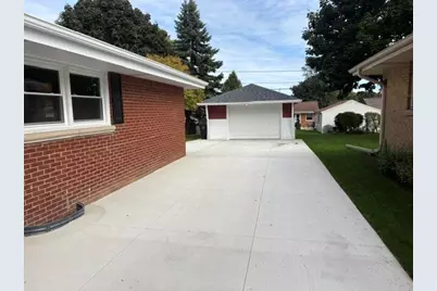 4428 S 63rd St, Greenfield, WI 53220 - Photo 2