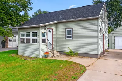 1030 S Evergreen St, Shawano, WI 54166 - Photo 1