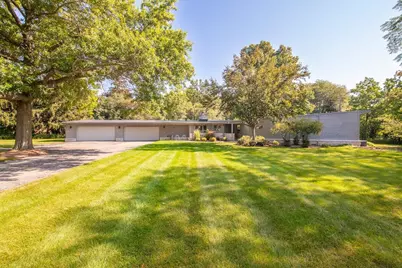 11400 N Mulberry Dr, Mequon, WI 53092 - Photo 4