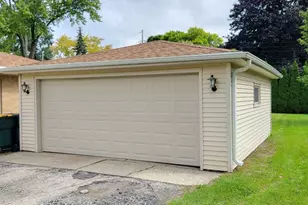 5310 S 115th St, Hales Corners, WI 53130 - Photo 28