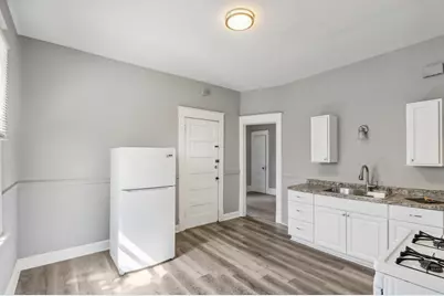 2027 N 47th St #2029, Milwaukee, WI 53208 - Photo 10