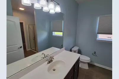 909  Meadowgate Dr, Racine, WI 53185 - Photo 14
