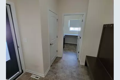 909  Meadowgate Dr, Racine, WI 53185 - Photo 18