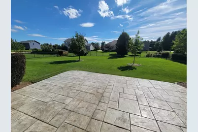 909  Meadowgate Dr, Racine, WI 53185 - Photo 24