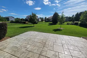 909 Meadowgate Dr, Racine, WI 53185 - Photo 24